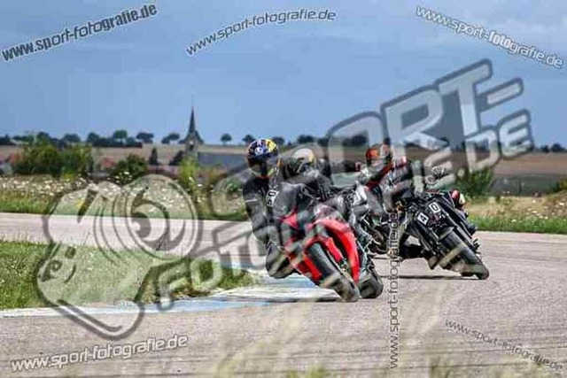 pubi4880 | Professionelle Fotos von Sportveranstaltungen, aber auch Hochzeiten und anderen Events. - Realisiert mit Pictrs.com