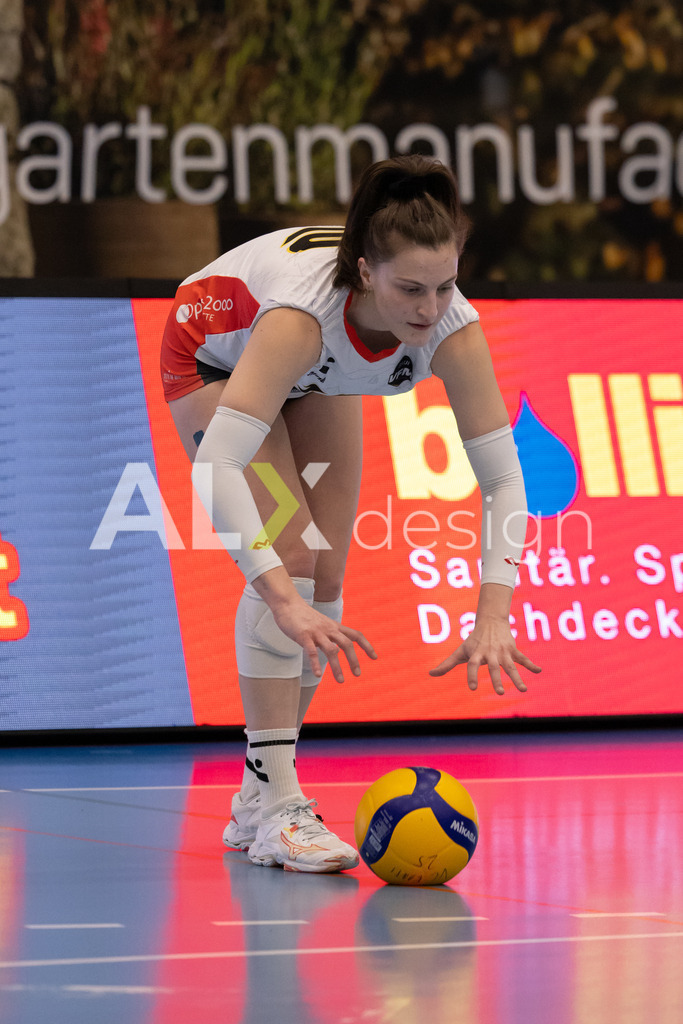 Volleyball I Frauen I Saison 2025-2026 I Volleyball NLA | Women I 1/4 Finals I VC Kanti Schaffhausen - BIWI Volleyball Franches-Montagnes I 21.02.2026 | 12 Coralie Varé (CH) (BIWI VFM) – Außenangriff - Realisiert mit Pictrs.com