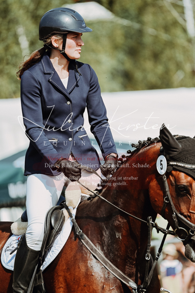 DSC_9382 | Pferde- und Turnierfotografie in Westsachsen. Pferdeportraits, Auftragszeichnungen und intuitive Kunst.