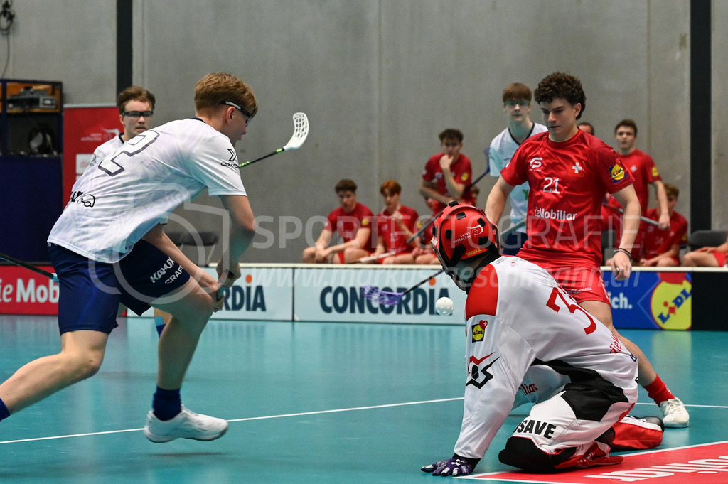 Switzerland B U19 vs Finland U19 - 2. February 2024 | Switzerland B U19 vs Finland U19
U19 Men International Matches in Switzerland
GoEasy Arena, Siggenthal Station
Finland forward #22 Ville Heiska scores against Switzerland goalie #30 Lars Birchmeier.
Credit: Markus Aeschimann | <a href="https://www.markus-aeschimann.ch">Sportfotografie Markus Aeschimann</a> | <a href="https://www.instagram.com/sportfotografie.aeschimann">@sportfotografie.aeschimann</a> - Realisiert mit Pictrs.com