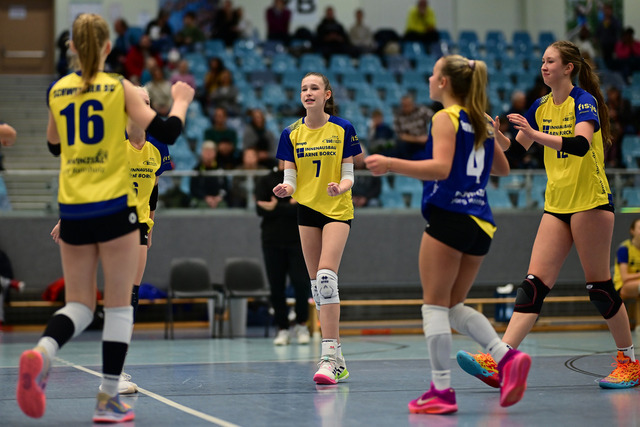 Volleyball I Frauen I Saison 2025-2026 I Regionalliga Nord I 7. Spieltag I VT Hamburg - Schweriner SC III I 25907 | Der Sportfotograf. - Realisiert mit Pictrs.com