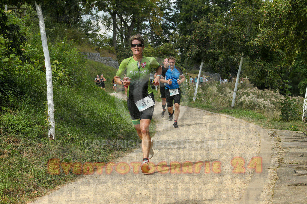 250824_1346_EX1_3622 | Sportfotografie im Rhein-Sieg Kreis, Köln, Bonn, NRW, Rheinland Pfalz, Hessen, etc. Unser Tätigkeitsfeld umfasst den Laufsport vom Volkslauf über den Marathon, Duathlon, Triathon bis zum Ultralauf wie Kölnpfad Ultra oder Schindertrail.