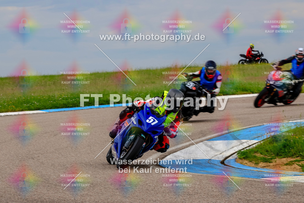 MotoTeam-2300 | Hier findet Ihr Bilder von Touristenfahrten auf der Nürburgring Nordschleife oder von anderen Veranstaltungen die ich besucht habe. Viel Spass beim Durch Schauen 