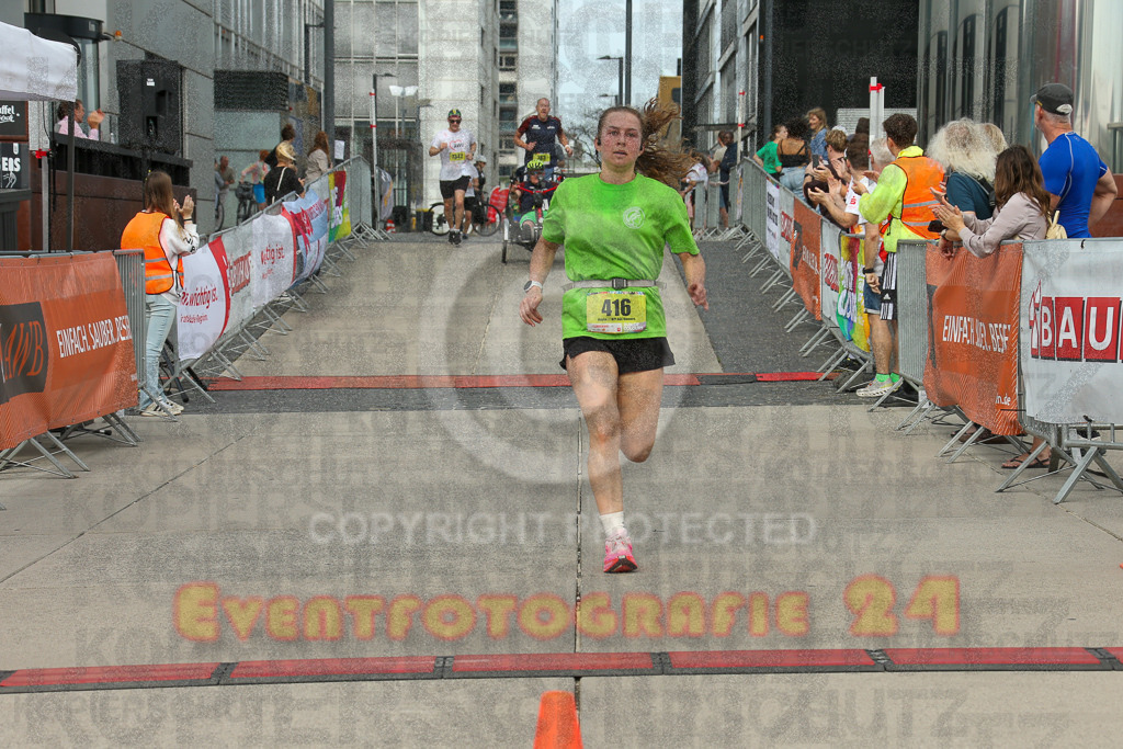 250920_1323_EX1_4237 | Sportfotografie im Rhein-Sieg Kreis, Köln, Bonn, NRW, Rheinland Pfalz, Hessen, etc. Unser Tätigkeitsfeld umfasst den Laufsport vom Volkslauf über den Marathon, Duathlon, Triathon bis zum Ultralauf wie Kölnpfad Ultra oder Schindertrail.