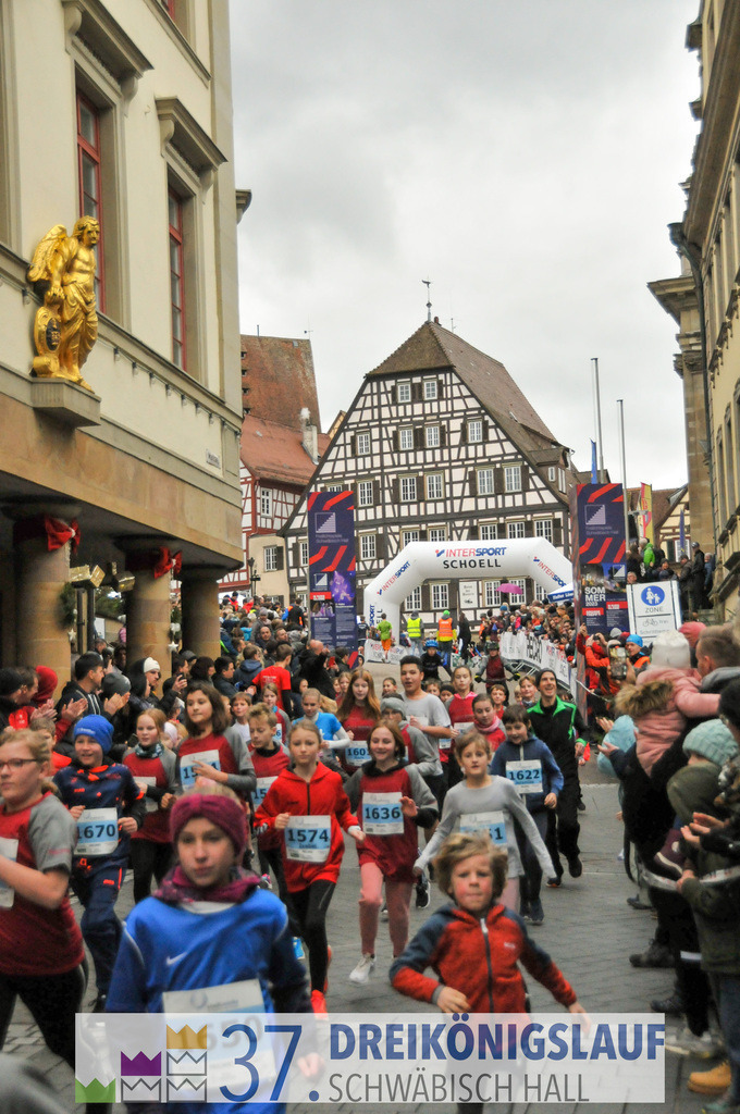 Stadtwerke Jugendlauf 1700m | 3 Koenigslauf 2023 - Realisiert mit Pictrs.com