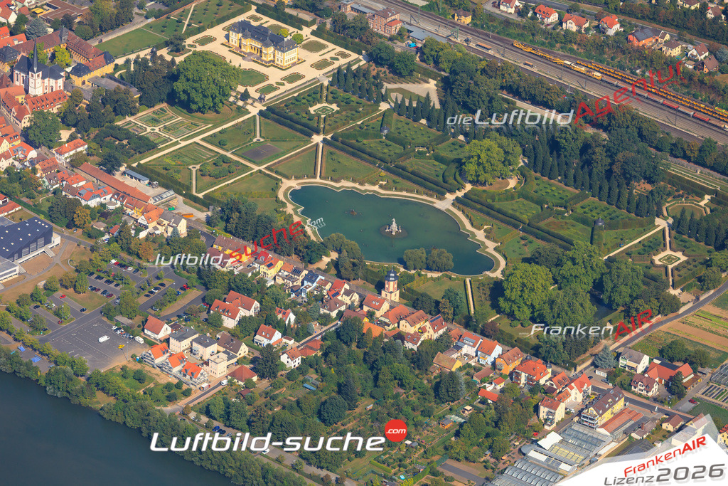 Die Luftaufnahme der Stadt Veitshoechheim wurde vom UL-Flugzeug heraus erstellt ( keine Drohne )- hohe Auflösung für beste Qualität