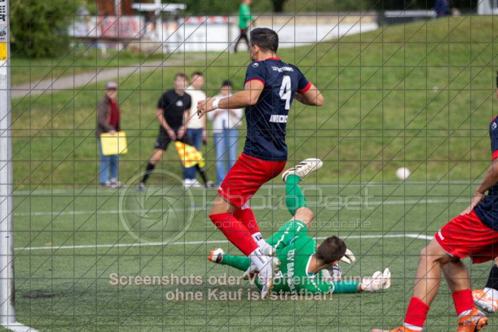 20250726_180508_0087 | #,TSV Bad Boll (rot/schwarz) vs. TSVGG Plattenhardt (blau/rot), Fussball, DB-Regio-WFW-Pokal - wfv, 1.Runde, Saison 2025/2026, Kunstrasenplatz, Erlengarten 37, 73087 Bad Boll, 26.07.2025 - 17:30 Uhr,Foto: PhotoPeet-Sportfotografie/Peter Harich