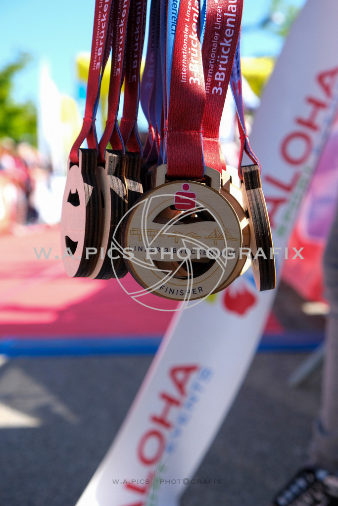 ..... | LINZ,AUSTRIA,27.April 24, Int. 3 Brückenlauf Linz  , Image shows: Photo: WAPICS / Michael ring