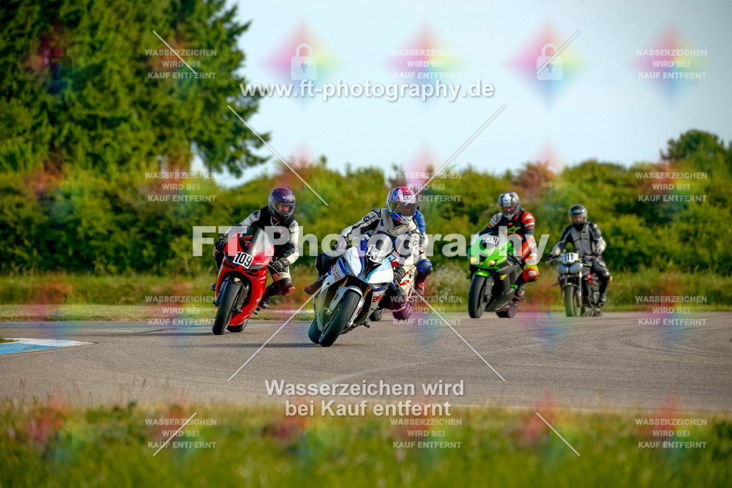 _MOT0061 | Hier findet Ihr Bilder von Touristenfahrten auf der Nürburgring Nordschleife oder von anderen Veranstaltungen die ich besucht habe. Viel Spass beim Durch Schauen 