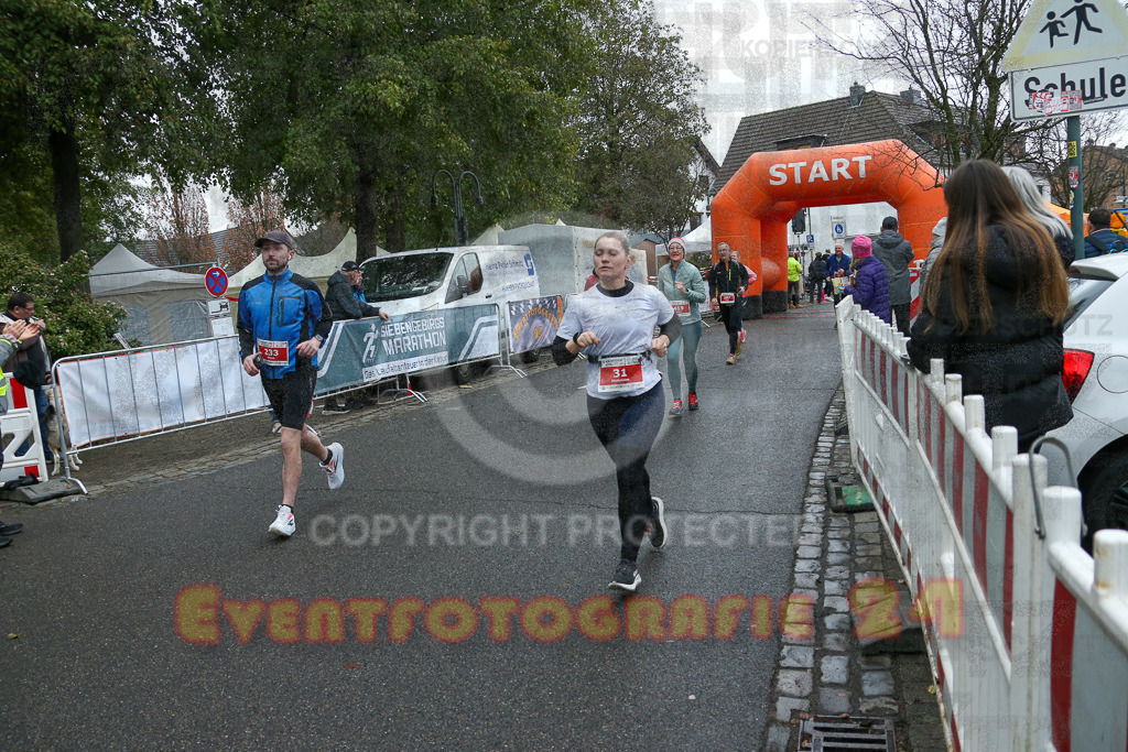 251130_1145_EX1_8690 | Sportfotografie im Rhein-Sieg Kreis, Köln, Bonn, NRW, Rheinland Pfalz, Hessen, etc. Unser Tätigkeitsfeld umfasst den Laufsport vom Volkslauf über den Marathon, Duathlon, Triathon bis zum Ultralauf wie Kölnpfad Ultra oder Schindertrail.