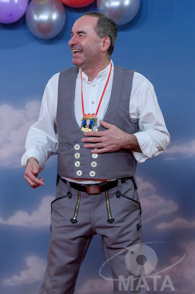 _DWA1962 | Staatsminister Hubert Aiwanger (Freie Wähler) bei der TV-Sendung Fastnacht in Franken 2024. Veitshöchheim, 02.02.2024 Bayern Deutschland - Realisiert mit Pictrs.com