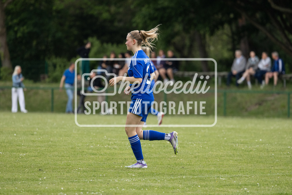 Fußball I Frauen I Saison 2025-2026 I Oberliga Niedersachsen I FC Jesteburg-Bendestorf - BW Hollage I 12697 | realhellocedii - Realisiert mit Pictrs.com