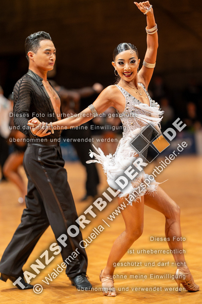 20230812-11039 | Hier finden Sie Tanz Bilder vom Latein und Standard Formationen tanzen. Sportbilder vom Tanzsport. Schöne Fotos und von Weltmeisterschaft, Europameisterschaft, Bundesliga, Regionalliga, Oberliga und Landesliga sowie von GOC Stuttgart, DanceComp, WM Bremen