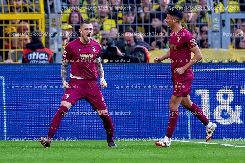 BVB08032501068 | 08.03.2025, Fußball, Borussia Dortmund - FC Augsburg, 1. Fußball Bundesliga, 25. Spieltag, Signal Iduna Park, Saison 2024 2025: Torjubel nach dem 1:0 durch Jeffrey Gouweleeuw (FC Augsburg #6)DFB regulations prohibit any use of photographs as image sequences and or quasi-video.