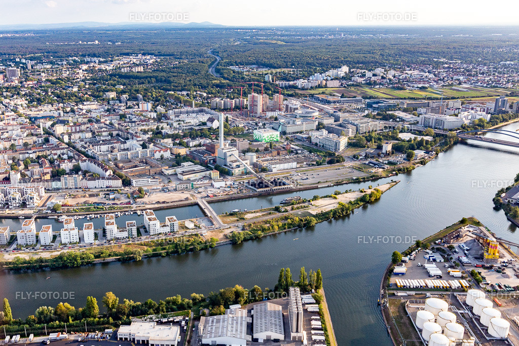 Hafeninsel | Luftbild: Hafeninsel im Ortsteil Hafen in Offenbach im Bundesland Hessen in Deutschland. Foto: IMG_117608.jpg vom 10.09.2019 durch Werner Riehm/FLY-FOTO.de - Realisiert mit Pictrs.com