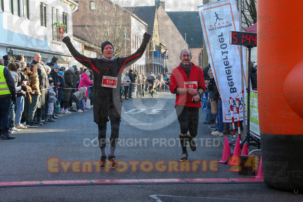 241201_1227_EX1_2244 | Sportfotografie im Rhein-Sieg Kreis, Köln, Bonn, NRW, Rheinland Pfalz, Hessen, etc. Unser Tätigkeitsfeld umfasst den Laufsport vom Volkslauf über den Marathon, Duathlon, Triathon bis zum Ultralauf wie Kölnpfad Ultra oder Schindertrail.