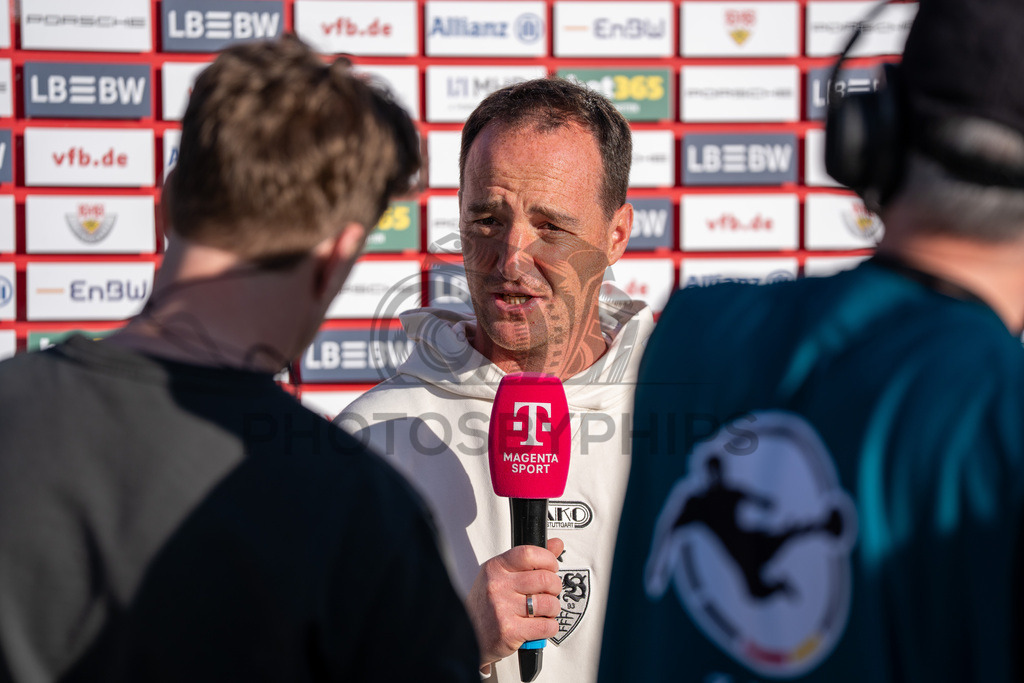 VfB Stuttgart II vs. SSV Ulm 1846 Fussball, Fussball, 3. Liga, 32. Spieltag, 08.04.2026 | Nico Willig (Trainer VfB Stuttgart II) vor der Partie im Interview,VfB Stuttgart II vs. SSV Ulm 1846 Fussball, Fussball, 3. Liga, 32. Spieltag, 08.04.2026DFB regulations prohibit any use of photographs as image sequences and/or quasi-video