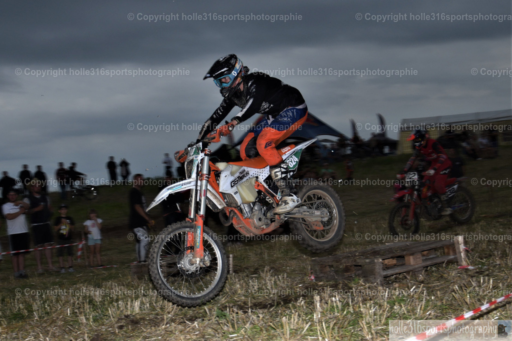 DSC_0277_01 (2) | Sportfotografie , Motorsport, Motoross, Reitsport, Mointainbike, Enduro,
Landschaft , Outdoor, Eventfotografie, Landschaft, Bilder online bestellen - Realisiert mit Pictrs.com