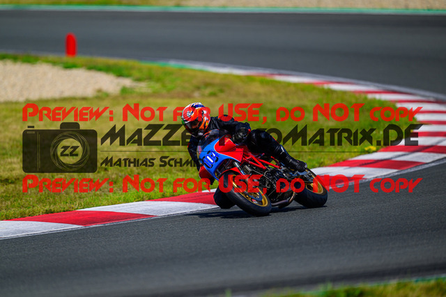 MaZZes_FotoMatrix_240725_6007705_6152 | BLAU