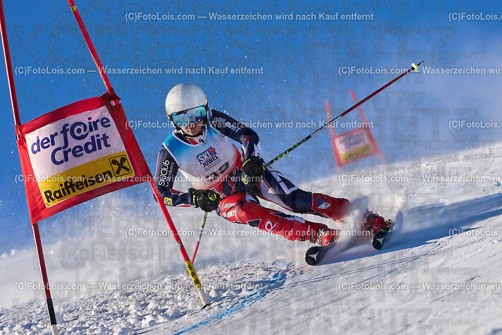 ALP3841_MASTERS-Cup_GS-C Damen | (C)FotoLois.com, Alois Spandl. FIS Masters-Cup Wildschönau, Giant Slalom auf der Piste Schatzberg GS, Siegerehrung auf dem Dorfplatz Niederau, Sa 13. Januar 2024.