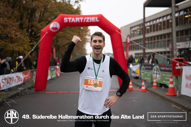 Süderelbe Halbmarathon 2025 I 09.11.2025 I Fotograf_DerSportfotograf.I 00537 | Der Sportfotograf. - Realisiert mit Pictrs.com