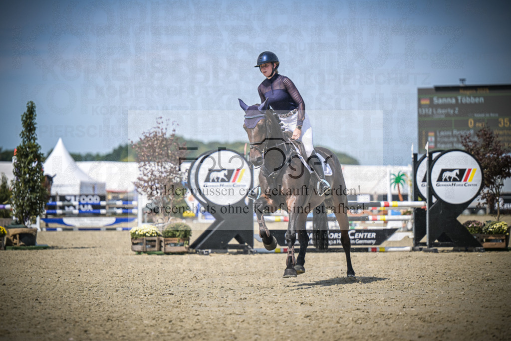DOS_3475 | Entdecke hochwertige Reitturnierfotos von Foto Oger. Professionell, emotional und authentisch – jetzt Lieblingsmomente im Shop bestellen.Deutschlandweite Turnierfotografie. - Realisiert mit Pictrs.com