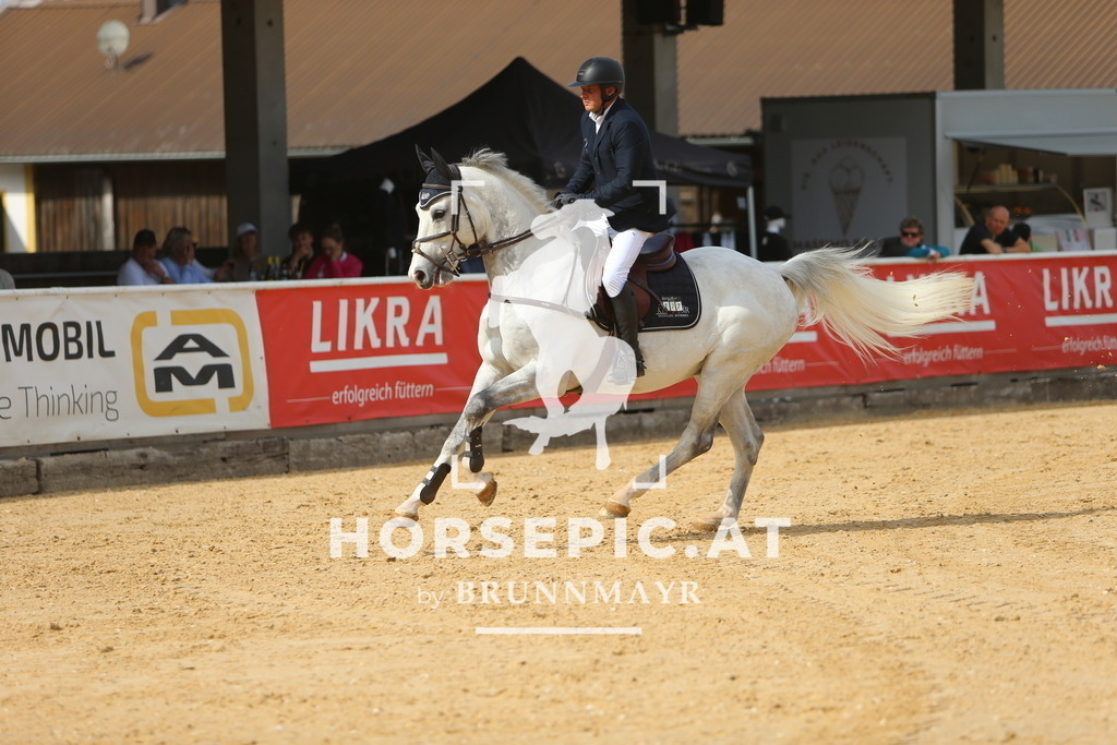 DL2Q6454 | Willkommen bei Brunnmayr - Design & Fotografie – Ihrem Spezialisten für Reitturniere und Pferdeveranstaltungen in Oberösterreich, Salzburg und Bayern! Seit über 17 Jahren sind wir leidenschaftlich dabei.