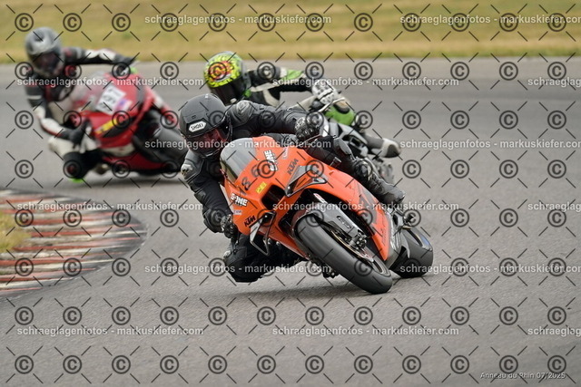 25bt05-1469 | markuskiefer.com - Realisiert mit Pictrs.com