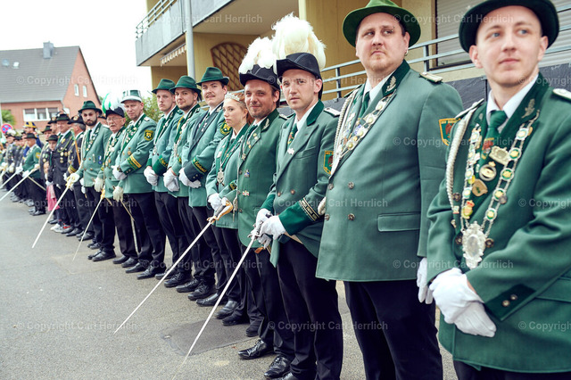 Schützen Horrem_carlherrlich (8) | High End Portraits. Einzelportrait Paarportrait Gruppenportrait Künstlerportrait Bandportzait Bühnenfotografie Fashion Lifestyle Urbanlife  - Realisiert mit Pictrs.com