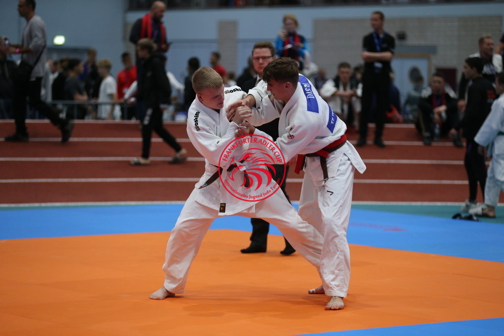 AT3Y1938 | Fotos vom Adler Cup - Pictures from Adler Cup

Hier findet Ihr alle Eindrücke und großen Momente der Adler Cup Wochenenden. Here you will find all impressions and great moments of the Adler Cup weekends. - Realisiert mit Pictrs.com