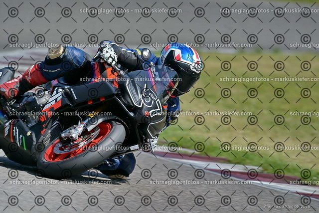 26BT02-1186 | markuskiefer.com - Realisiert mit Pictrs.com