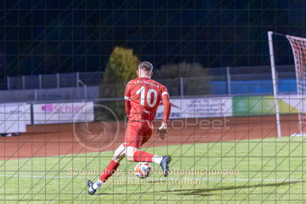 20251002_205235_0242 | #,1.FC Donzdorf (rot) vs. FV Faurndau (blau), Fußball, Bezirkspokal - Bezirk Neckar/Fils, 04. Runde, Saison 2025/2026, Rasenplatz Lautertal Stadion, Süßener Straße 16, 73072 Donzdorf, 02.10.2025 - 19:30 Uhr,Foto: PhotoPeet-Sportfotografie/Peter Harich