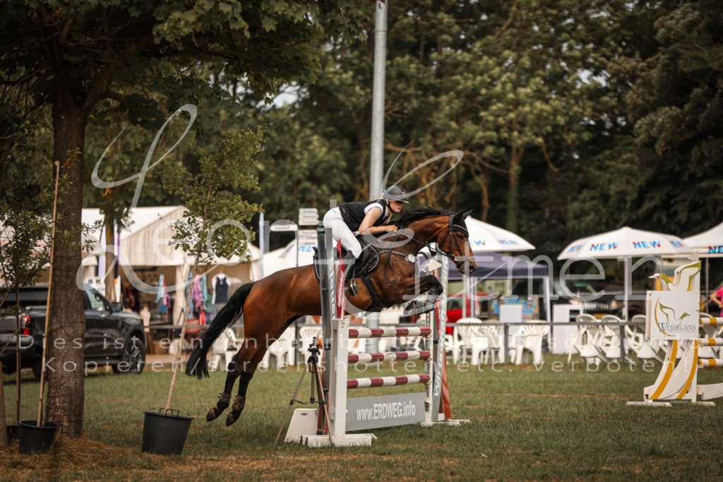 25.SaSpL00179 | Leoni Ertmer Photography - Realisiert mit Pictrs.com