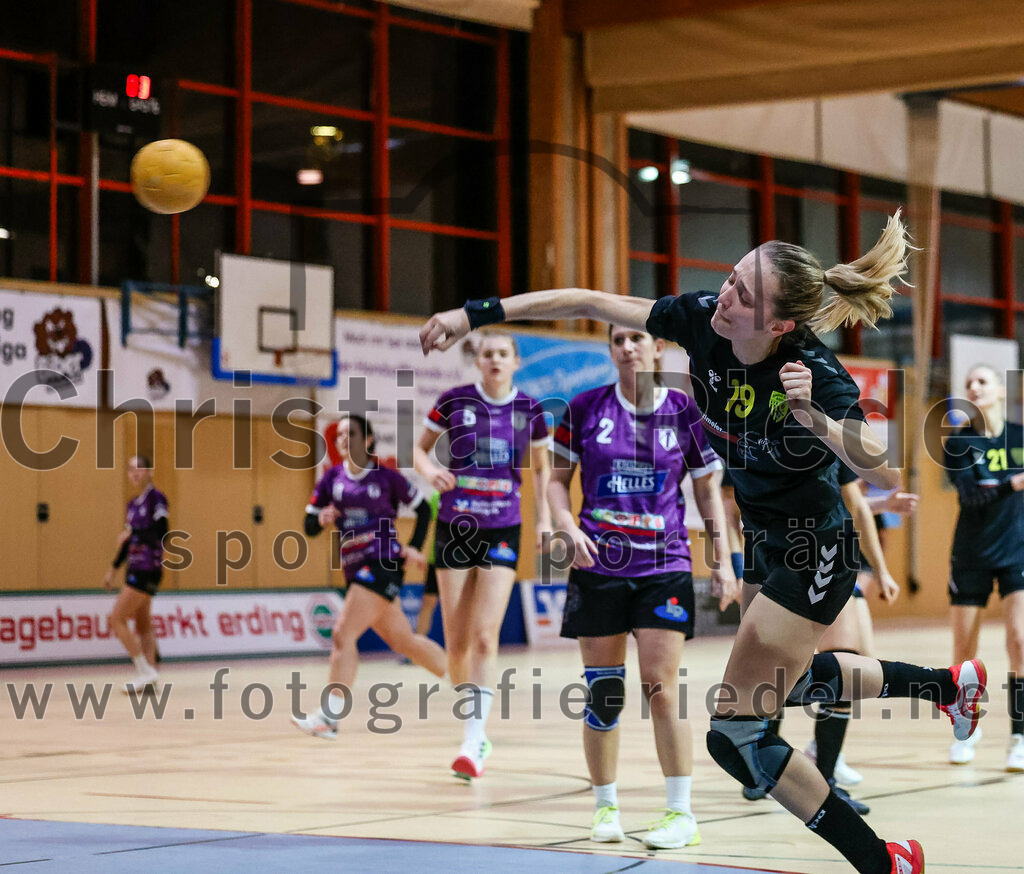 2023-12-17_078_SpVgg_Altenerding_II_gegen_HF_Scheyern | Erding, Deutschland, 17.12.2023:
Handball, Bezirksliga Frauen Altbayern 2023 / 2024, 9. Spieltag, SpVgg Altenerding II gegen HF Scheyern, Endergebnis: 22:26

Kathrin Fink (HF Scheyern, #19)

Foto: Christian Riedel / fotografie-riedel.net