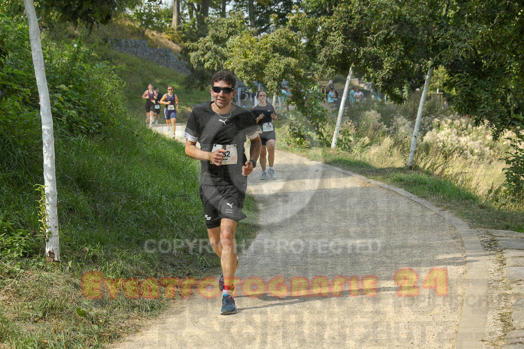 250824_1445_EX1_7454 | Sportfotografie im Rhein-Sieg Kreis, Köln, Bonn, NRW, Rheinland Pfalz, Hessen, etc. Unser Tätigkeitsfeld umfasst den Laufsport vom Volkslauf über den Marathon, Duathlon, Triathon bis zum Ultralauf wie Kölnpfad Ultra oder Schindertrail.