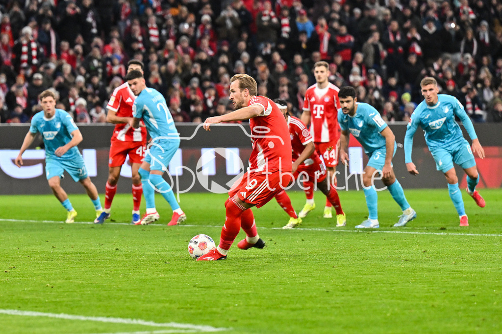 FC Bayern München - TSG 1899 Hoffenheim | MUNICH, GERMANY - 08. FEBRUARY: in dieser Szene tritt Harry KANE (FC Bayern Munich 9) zum Elfmeter an / während dem Bundesligamatch zwischen dem FC Bayern München und der TSG 1899 Hoffenheim am 21. Spieltag in der Allianz Arena / DFL REGULATIONS PROHIBIT ANY USE OF PHOTOGRAPHS AS IMAGE SEQUENCES AND/OR QUASI-VIDEO