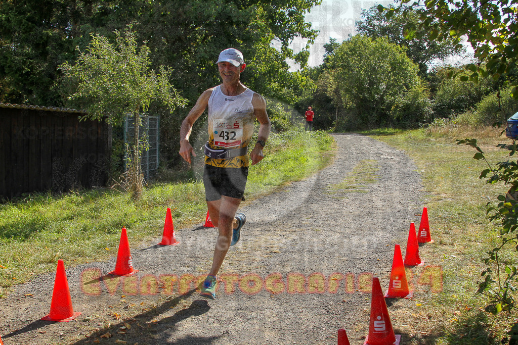 250830_1133_EV4_3487 | Sportfotografie im Rhein-Sieg Kreis, Köln, Bonn, NRW, Rheinland Pfalz, Hessen, etc. Unser Tätigkeitsfeld umfasst den Laufsport vom Volkslauf über den Marathon, Duathlon, Triathon bis zum Ultralauf wie Kölnpfad Ultra oder Schindertrail.