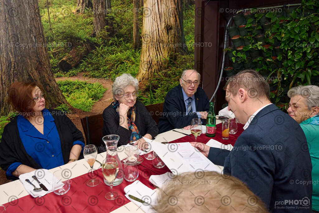 007_2026_60-Hochzeitstag-Wenzel_NZ9_6680 | proPHOTO - Realisiert mit Pictrs.com