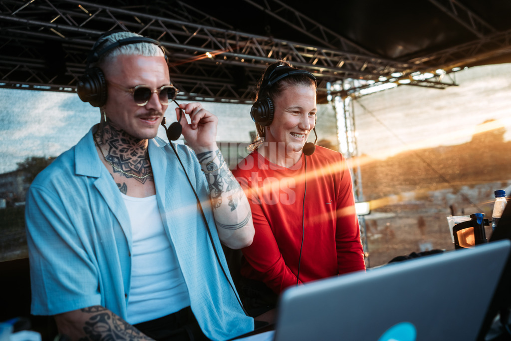 Beachvolleyball | Männer | Allianz German Beach Tour 2024 | Tourstop Kühlungsborn 2 | 16.08.2024 | v.l. Dirk Funk und Isabel Schneider im Kommentar