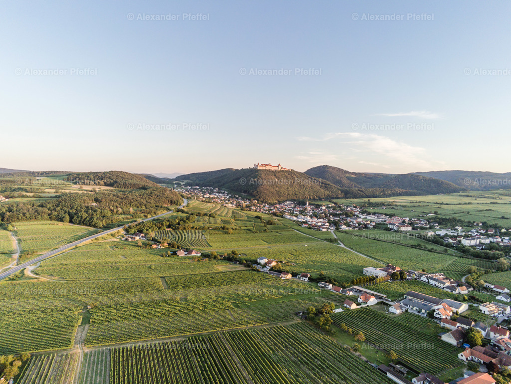 wachau-blick-krems-furth_c_alexander_pfeffel-1860190 | alexander-pfeffel - Realisiert mit Pictrs.com