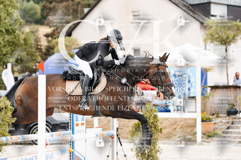 CK906359 | Turnierfotografie Pferdefotografie Trier Rheinland-Pfalz Pferdesport Reitsport Tierfotografie Sportfotografie Pferdevideo Pferdevideografie Equestrianvideography equestrianphotography  - Realisiert mit Pictrs.com