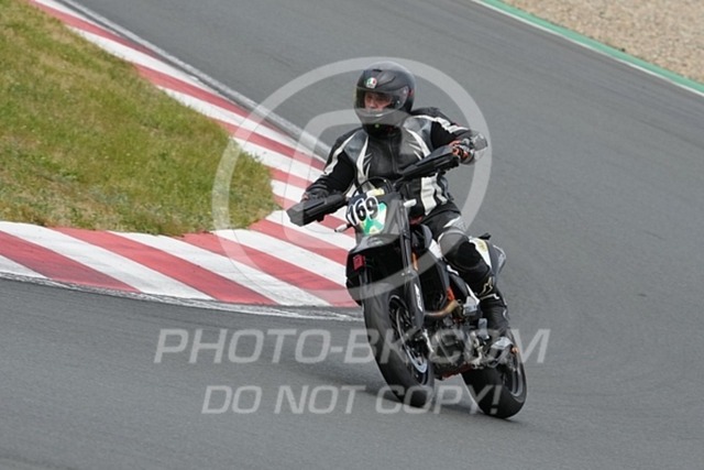 2024_05_16_PBK_16284 | Sportfotografie; SlowMotion; Video; Rennstrecke; Hafeneger; Speer; Racing; RSE; BMW; CBO; Trackday; Motorsportarena; Hockenheimring; Brno; Most; Barcelona; Valencia