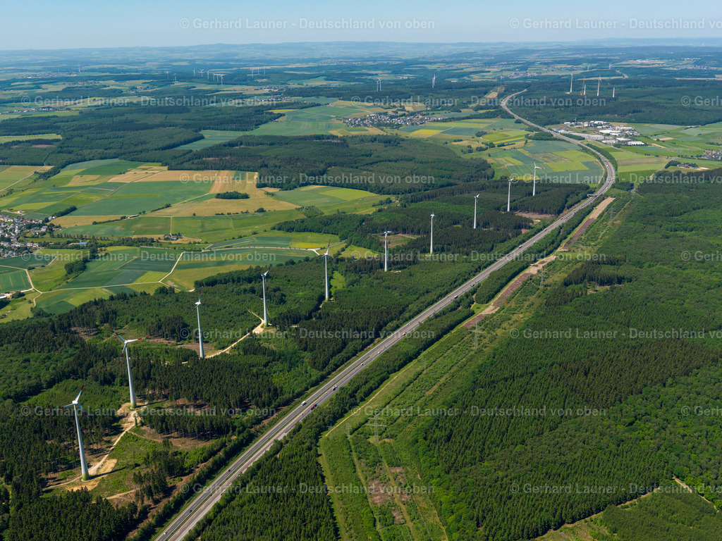3123638 | Windräder an der A61 bei Laudert