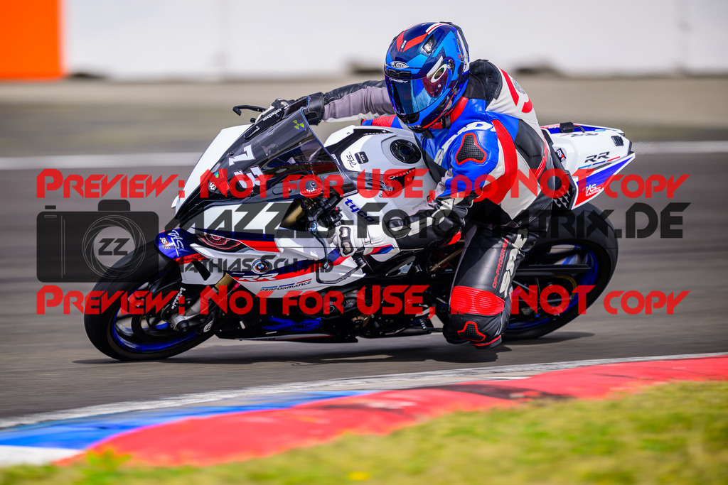 MaZZes_Fotomatrix_20250421_6021986_5538 | ROT