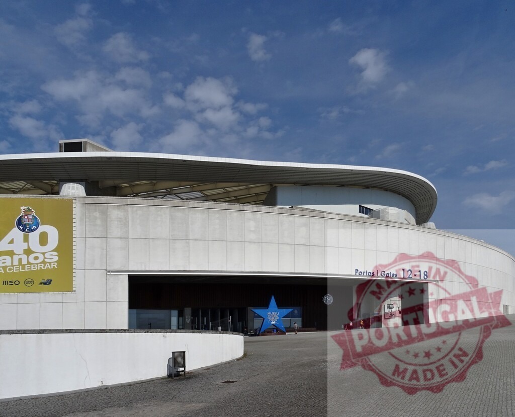 Estádio do Dragão home of FC Porto football club | Estádio do Dragão exterior on a sunny day, an architectural landmark in Porto - Realisiert mit Pictrs.com