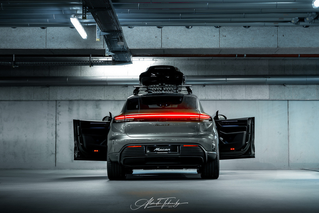 R6AT6668 _Alexander Tschuncky | Entdecken Sie die faszinierende Welt von Alexander Tschuncky Arts: Kreative Fotografie, atemberaubende Automobilkunst und hochwertiger Bilderdruck. Lassen Sie sich inspirieren! - Realisiert mit Pictrs.com
