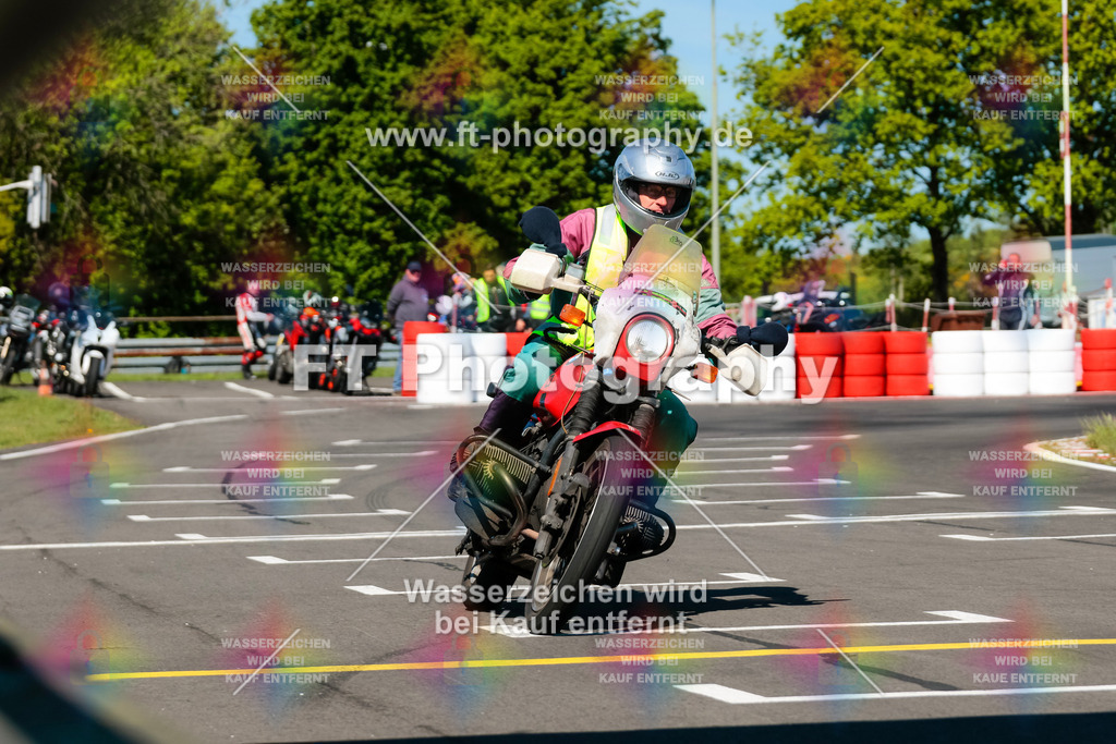 Moto-TeamOBK-21780 | Hier findet Ihr Bilder von Touristenfahrten auf der Nürburgring Nordschleife oder von anderen Veranstaltungen die ich besucht habe. Viel Spass beim Durch Schauen 