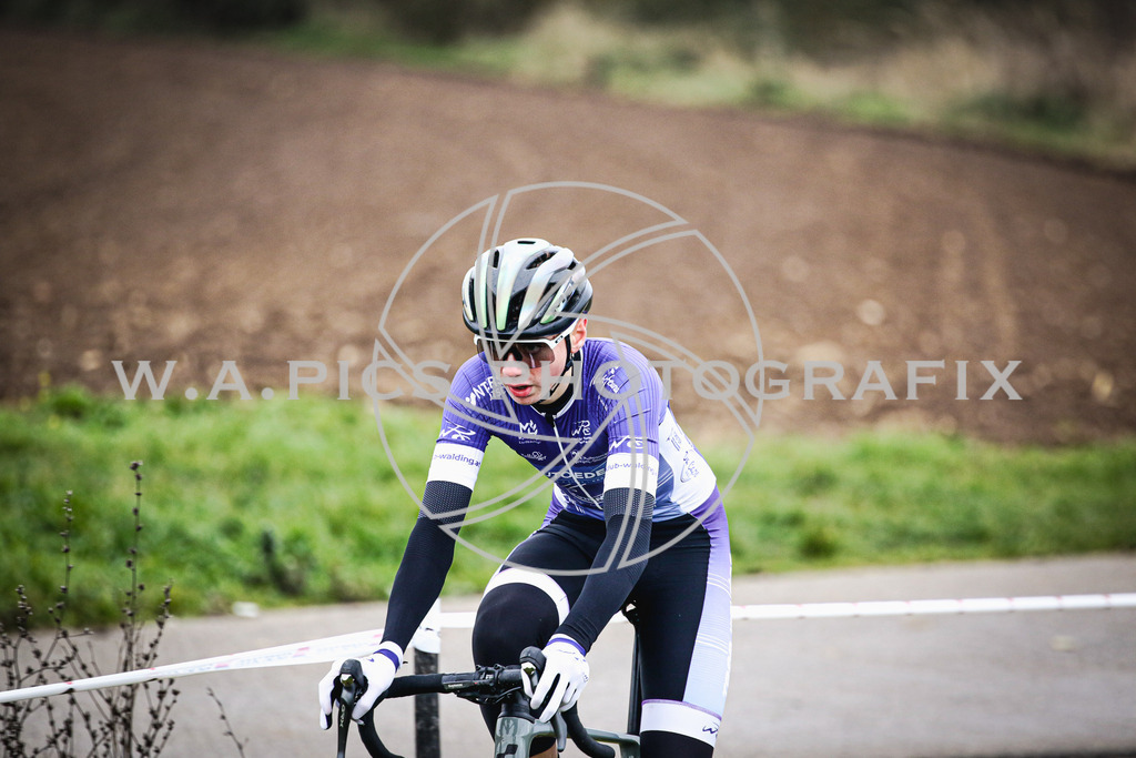 ..... | AUSTRIA, 24.11.24, 3.Radquerfeldein GP um das Sportzentrum Gunskirchen Image shows: Photo: Wapics / Andreas Willdoner