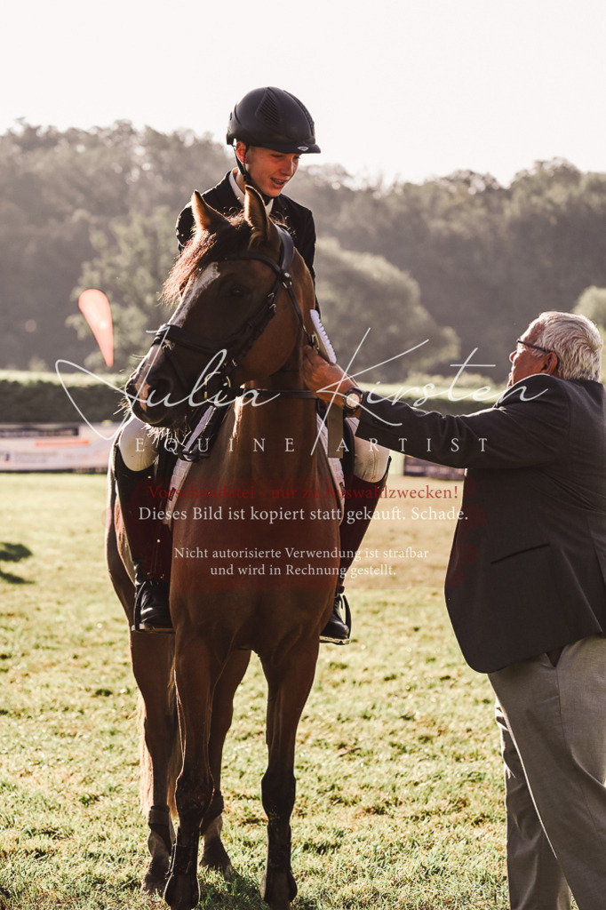 DSC_4549 | Pferde- und Turnierfotografie in Westsachsen. Pferdeportraits, Auftragszeichnungen und intuitive Kunst.