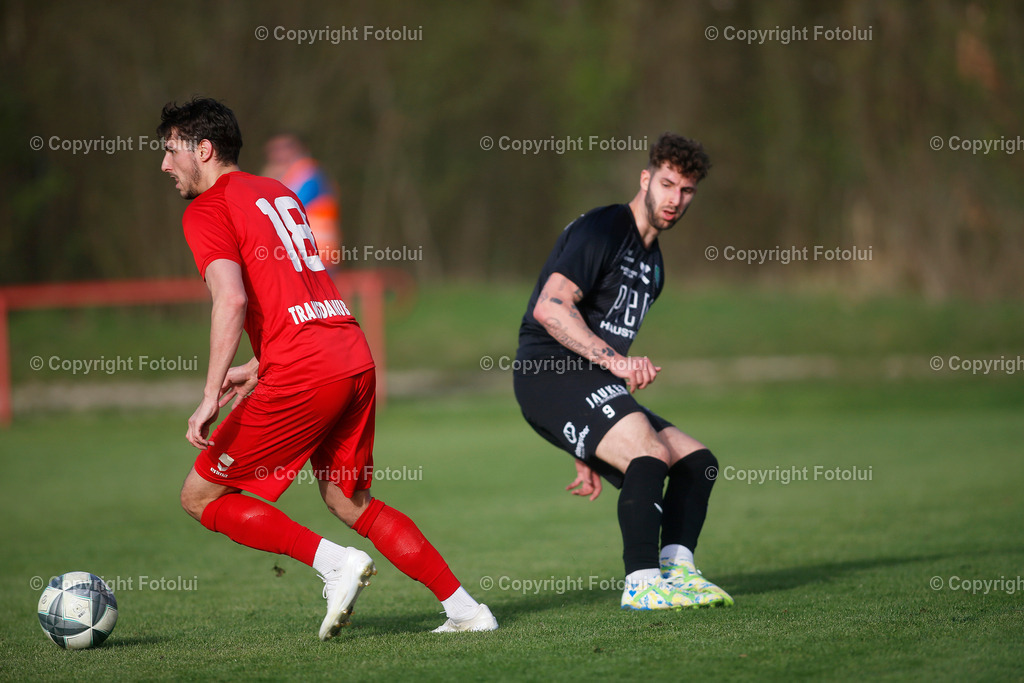 A_LUI_30032024_21 | SPORT ,FUSSBALL, LL OST ASKOE OEDT 1B-UFC PIENO ROHRBACH 30.03.2024 IM BID: GASPER KORITNIK (OEDT1B) UND JAN MITTERMAYR (ROHRBACH) FOTO:FOTOLUI
